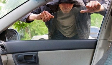 Jak uniknąć kradzieży lub włamania do samochodu? Sprawdzone sposoby policji