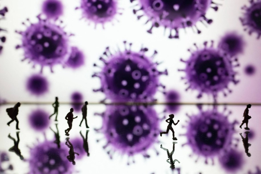 Jak wrócić do pełni sił po Covid-19? Wczesna rehabilitacja jest kluczowa /Marechal Aurore/ABACA /PAP/Abaca