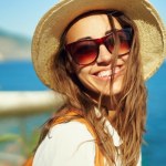 Jak wybrać okulary przeciwsłoneczne? Kolor soczewek a ochrona zdrowia