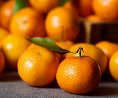 Jak wybrać słodkie mandarynki? Zwróć uwagę na te szczegóły