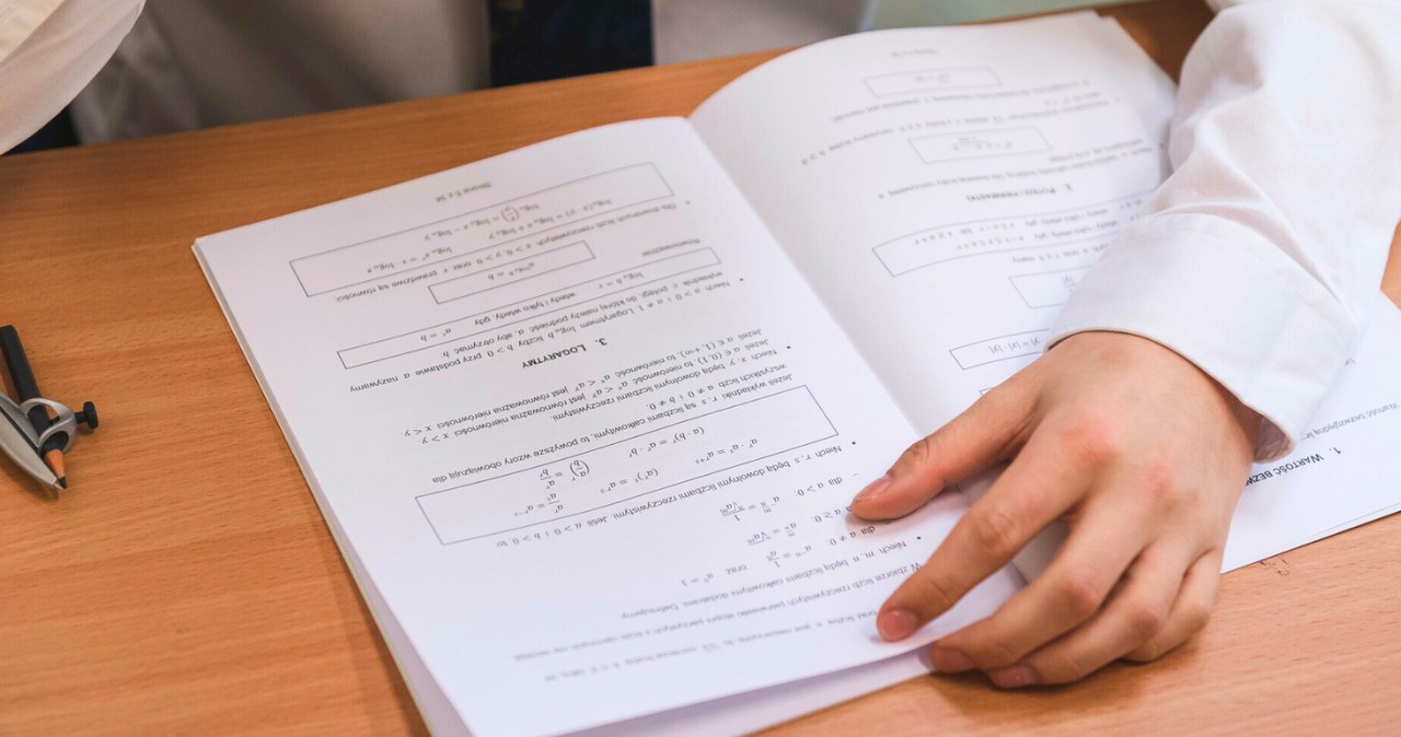 Jak wygląda arkusz CKE z matematyki? Oto rozwiązania próbnego egzaminu ósmoklasisty /Karol Makurat/REPORTER /East News