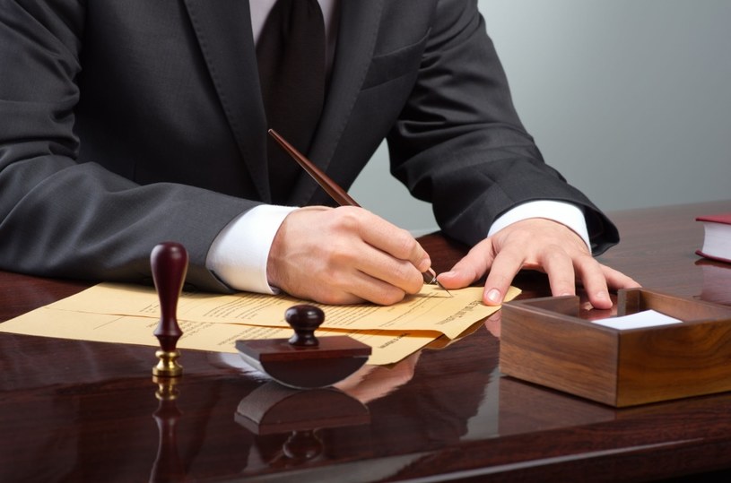 Jak wygląda otwarcie i ogłoszenie testamentu u notariusza? /123RF/PICSEL /123RF/PICSEL