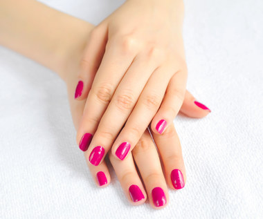 Jak wykonać domowy manicure i pedicure?