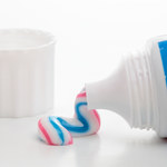 Jak wykorzystać pastę do zębów?