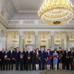 Jak wynagradzani są rządzący?