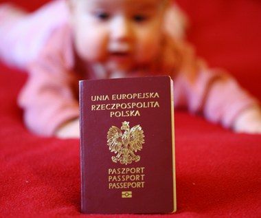 Jak wyrobić paszport dla dziecka i czy wniosek można złożyć online?