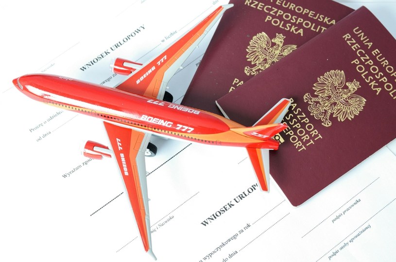 Jak wyrobić paszport przed wyjazdem na wakacje? /Bartlomiej Magierowski/East News /East News