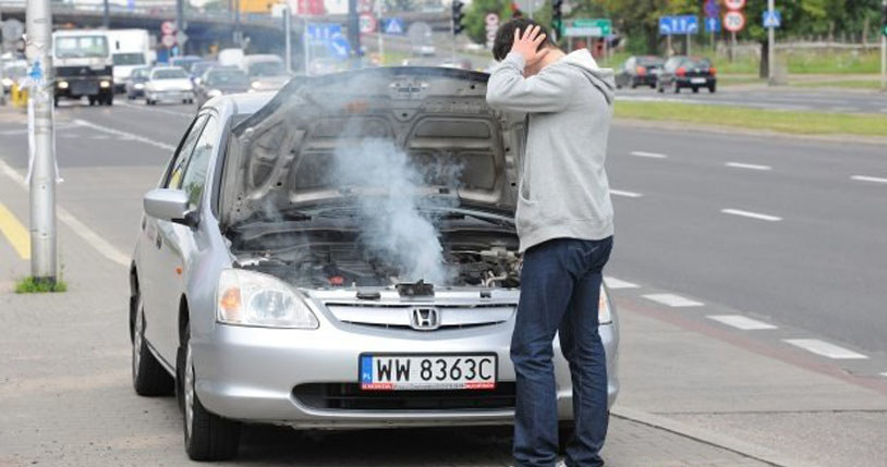 Jak zachować się, kiedy zagotuje się nam płyn chłodniczy? /Informacja prasowa