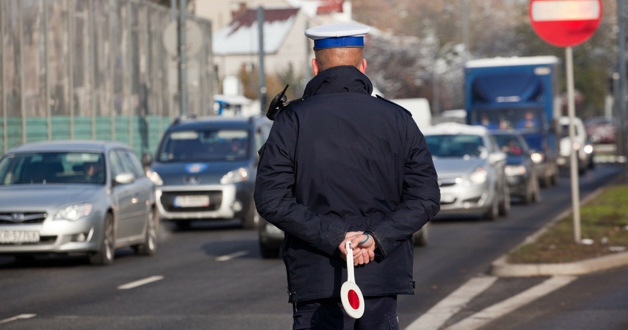 Jak zachować się, kiedy zatrzymuje nas nieumundurowany policjant /Szymon Blik /Reporter