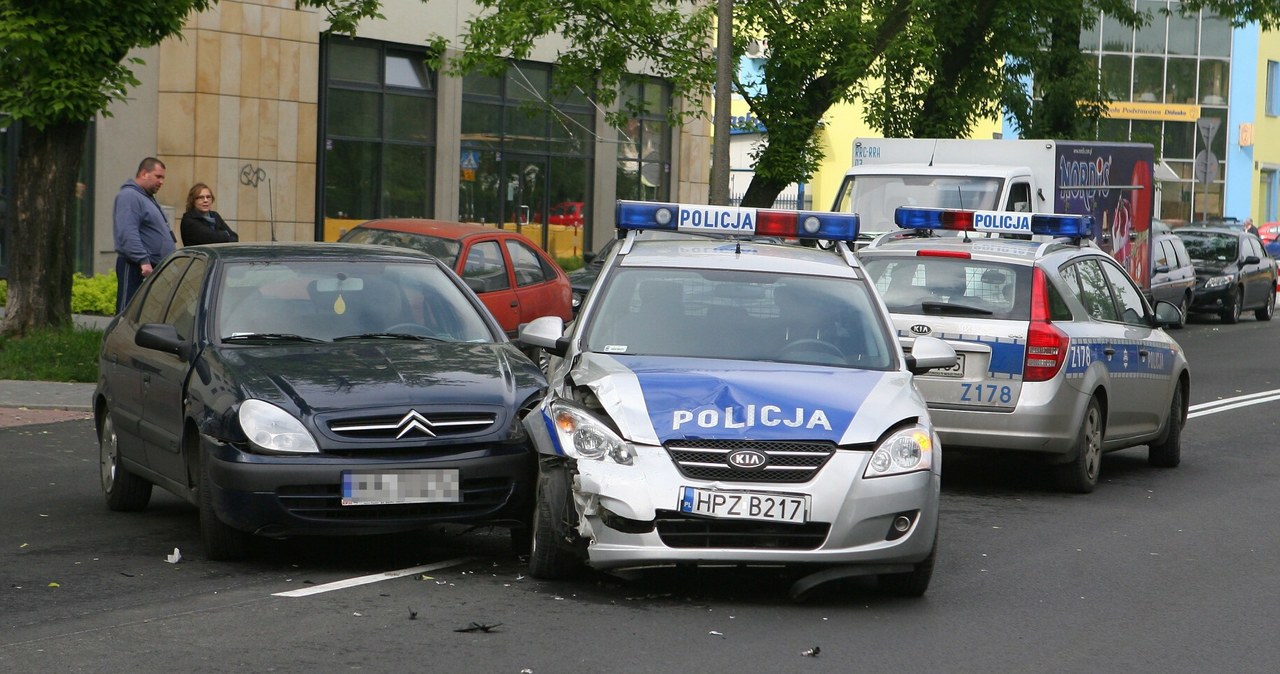 Jak zachować się podczas kolizji z radiowozem? / MARCIN SMULCZYNSKI / SE /Agencja SE/East News