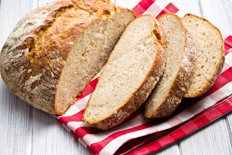 Jak zachować świeżość chleba? /123RF/PICSEL