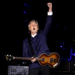 Jak zachowywać się przy królowej? Paul McCartney daje rady Brytyjczykom