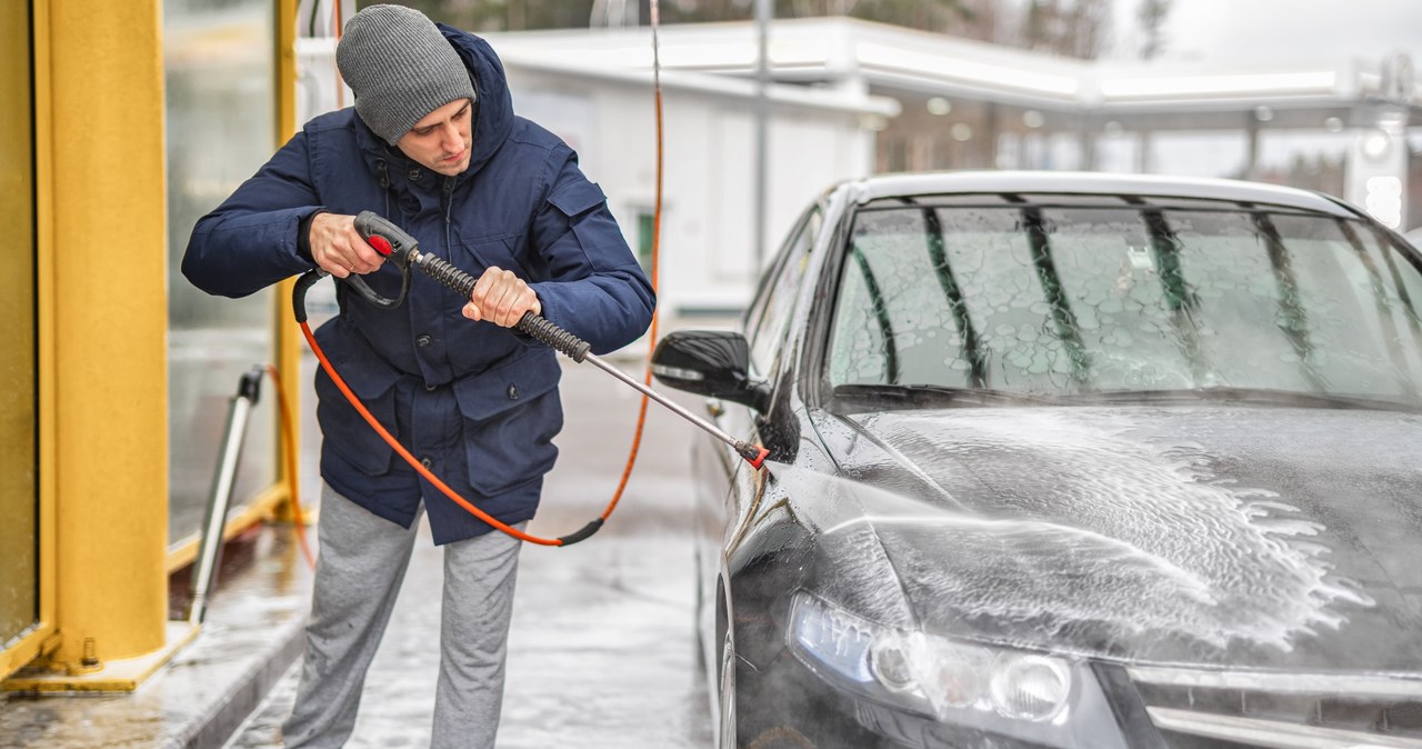 Jak zadbać o samochód po zimie? Przedstawiamy najlepsze sposoby. /123rf.com /Pixel
