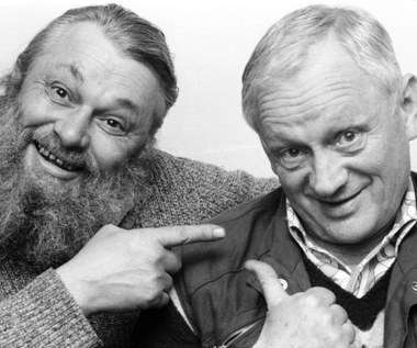 Jak żaden z jego kolegów Bilewski nauczył się podhalańskiej gwary: co wieczór biesiadował z góralami, a za "konsultacje" stawiał im wódkę i jedzenie. - Boguś był ulubionym ceprem. Górale kłaniali mu się w pas w każdej knajpie w Zakopanem - opowiadał Witold Pyrkosz, który w "Janosiku" zagrał Pyzdrę. Lekcje były kosztowne - Bilewski przepuścił z kompanami kilka pensji, a nawet sprzedał trabanta, żeby mieć na kolejne popijawy.

("To i Owo")