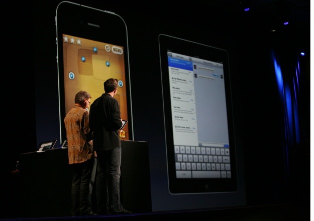 Jak zainstalować aplikacje w systemie mobilnym iOS? /AFP