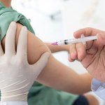 ​Jak zapisać się na nową szczepionkę przeciwko koronawirusowi?