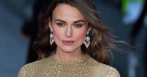 Jak zawsze piękna. Keira Knightley podczas premiery "Gry tajemnic" w Londynie /materiały prasowe