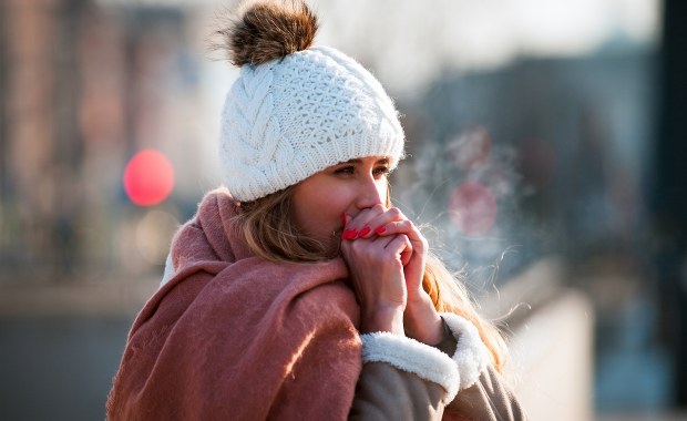 Jak zdrowo przetrwać mrozy? Trzy podpowiedzi na bardzo zimne dni