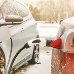 Jak zimą spada zasięg samochodów elektrycznych? Czasem nawet o 35 proc.
