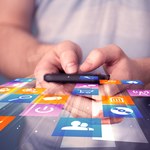 Jak znaleźć plik pobrany na telefon z Androidem?