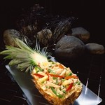 Jak zrobić ananasową „łódź”?