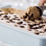 Jak zrobić domowe lody bez maszyny? Najprostszy przepis bazowy