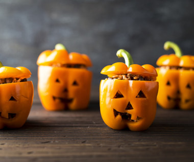 Jak zrobić faszerowane papryki na Halloween?