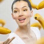 Jak zrobić maseczkę bananową dla suchej skóry?