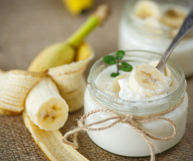 Jak zrobić maseczkę na włosy z jogurtu i banana?
