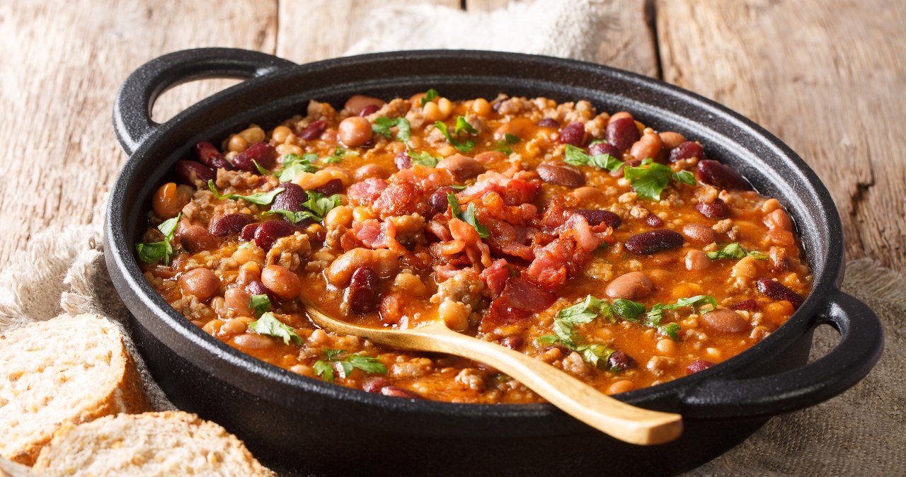 Jak zrobić patelnię kowbojską z mielonym mięsem i ziemniakami? Przepis nie jest trudny /lenyvavsha /123RF/PICSEL