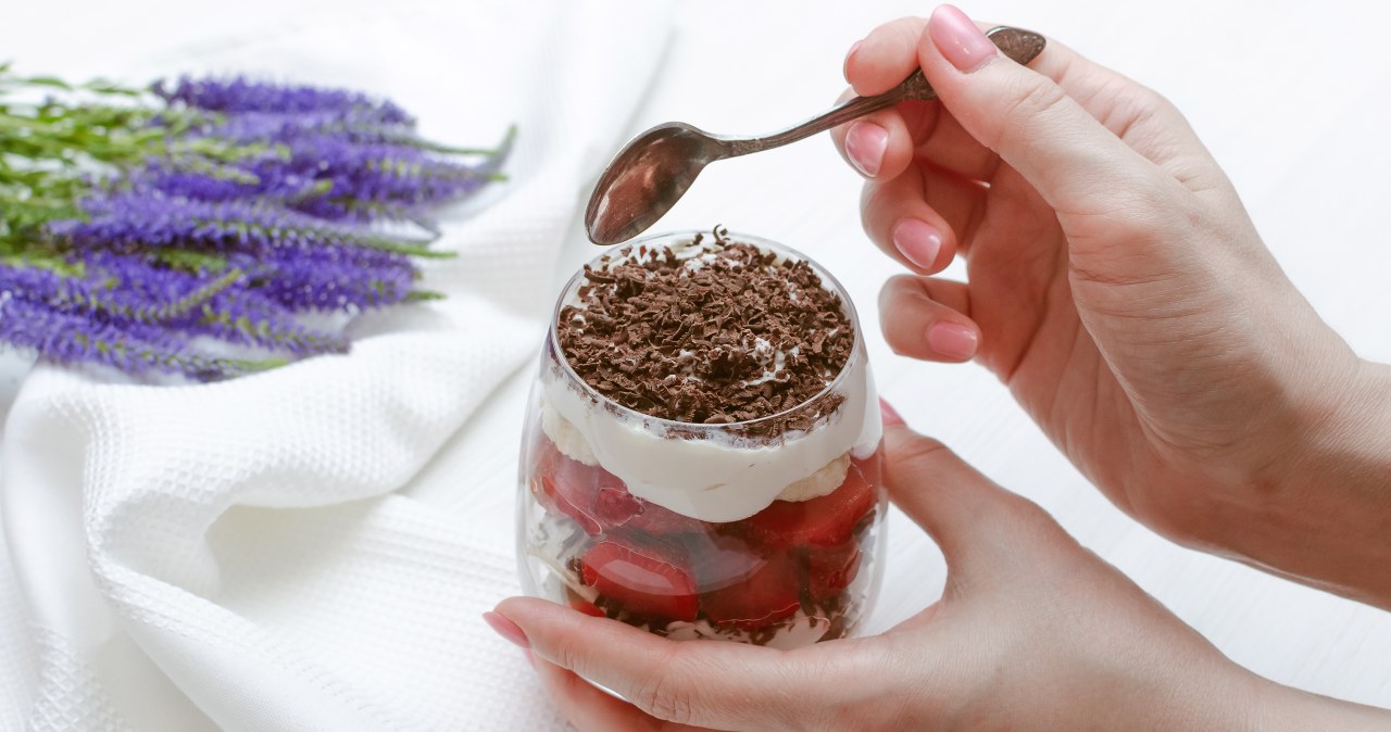 Jak zrobić prosty deser z herbatnikami na Dzień Kobiet? /123RF/Picsel, 123RF/Picsel /Pixel