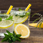 Jak zrobić pyszną lemoniadę na upał? Pięć propozycji