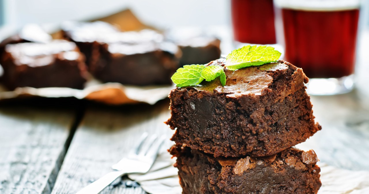 Jak zrobić smaczną, a równocześnie zdrowszą wersję słodkiej przekąski? /123RF/PICSEL