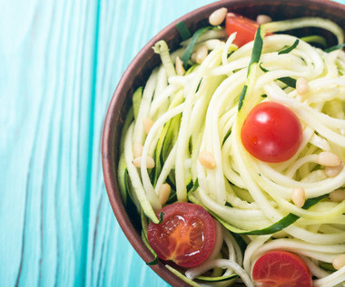 Jak zrobić spaghetti z makaronem z cukinii?