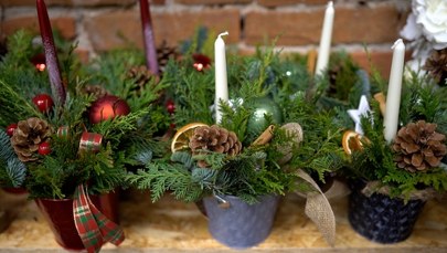 Jak zrobić stroik świąteczny? Florysta radzi