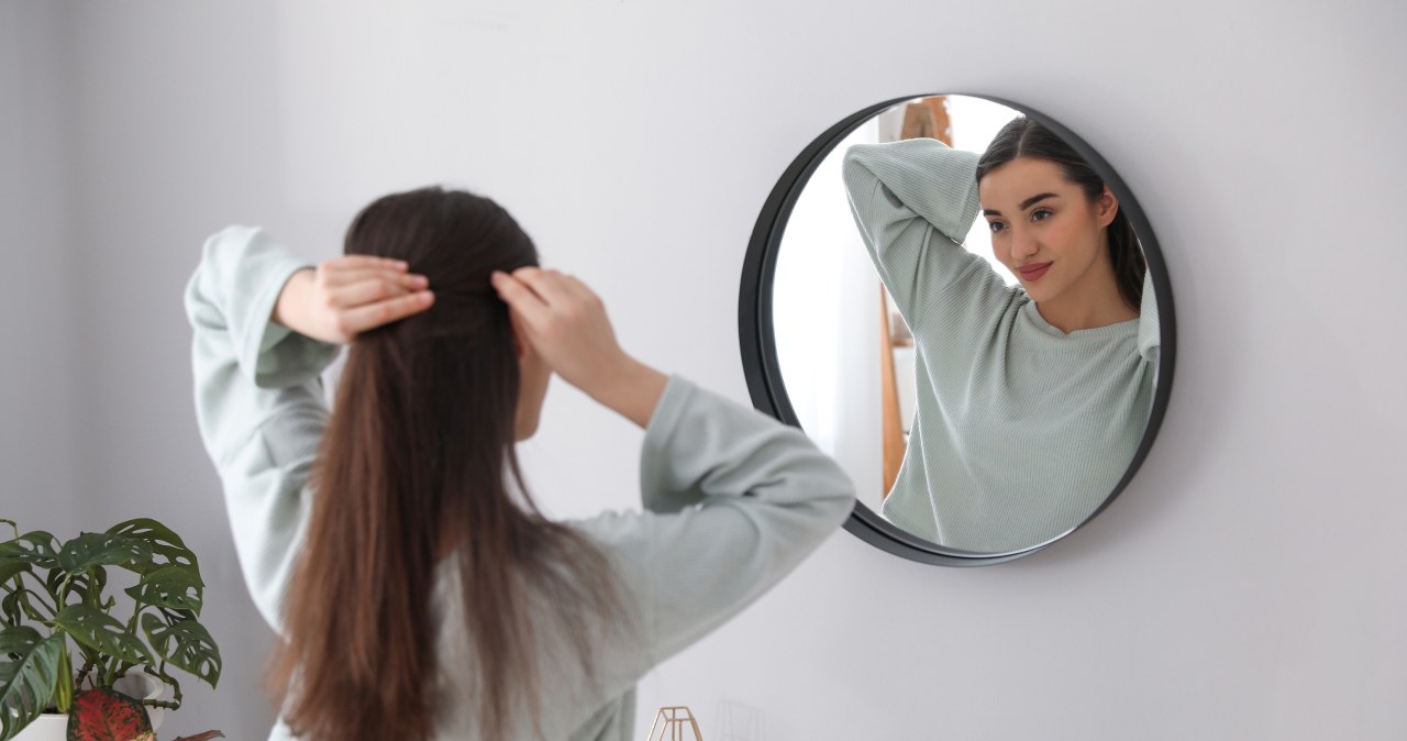 Jak zrobić szybką i elegancką fryzurę na święta? /Pixel