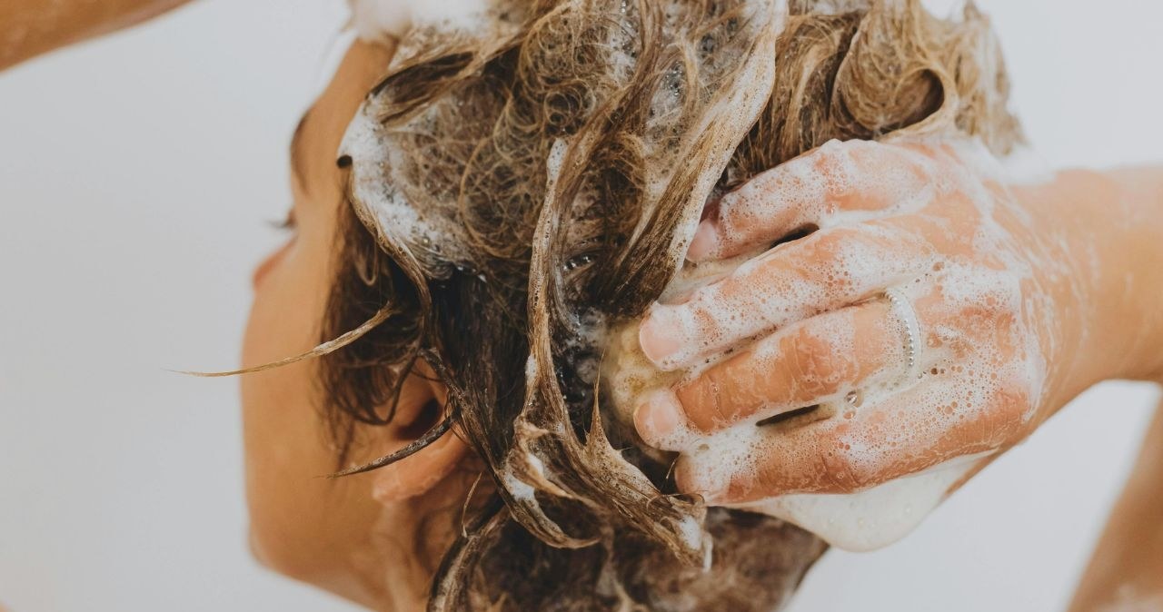 Jaką metodę mycia włosów wybrać? / Kaboompics.com /pexels.com