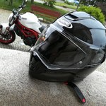 Jaki mandat za brak kasku na motocyklu? Ustawodawca powinien zmienić cennik