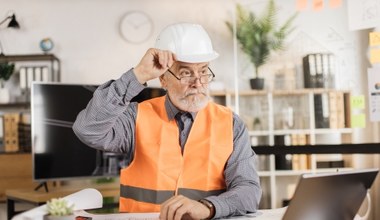 Jaki podatek płaci pracujący emeryt? O tyle zwiększa się pensja po osiągnięciu uprawnień