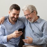 Jaki smartfon dla seniora jest najlepszy? 5 modeli, na które warto zwrócić uwagę