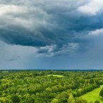 Jaki zapach jest wyczuwalny po burzy? To niezwykłe zjawisko chemiczne 