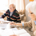 Jakie dodatki do emerytury ZUS wypłaca seniorom?
