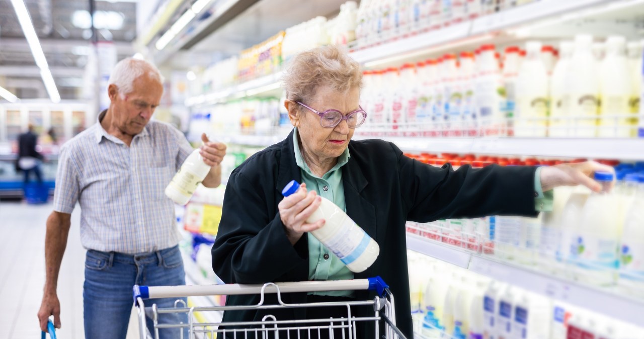 Jakie dokumenty uprawiają seniorów do zniżek? Gdzie zapłacą mniej? /Pixel
