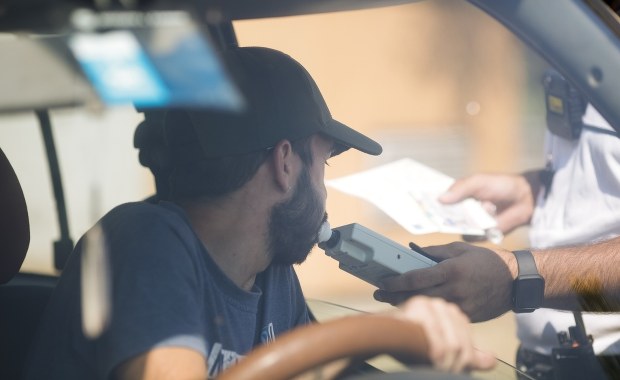 Jakie kary dla pijanych kierowców? Surowsze! [SONDAŻ]