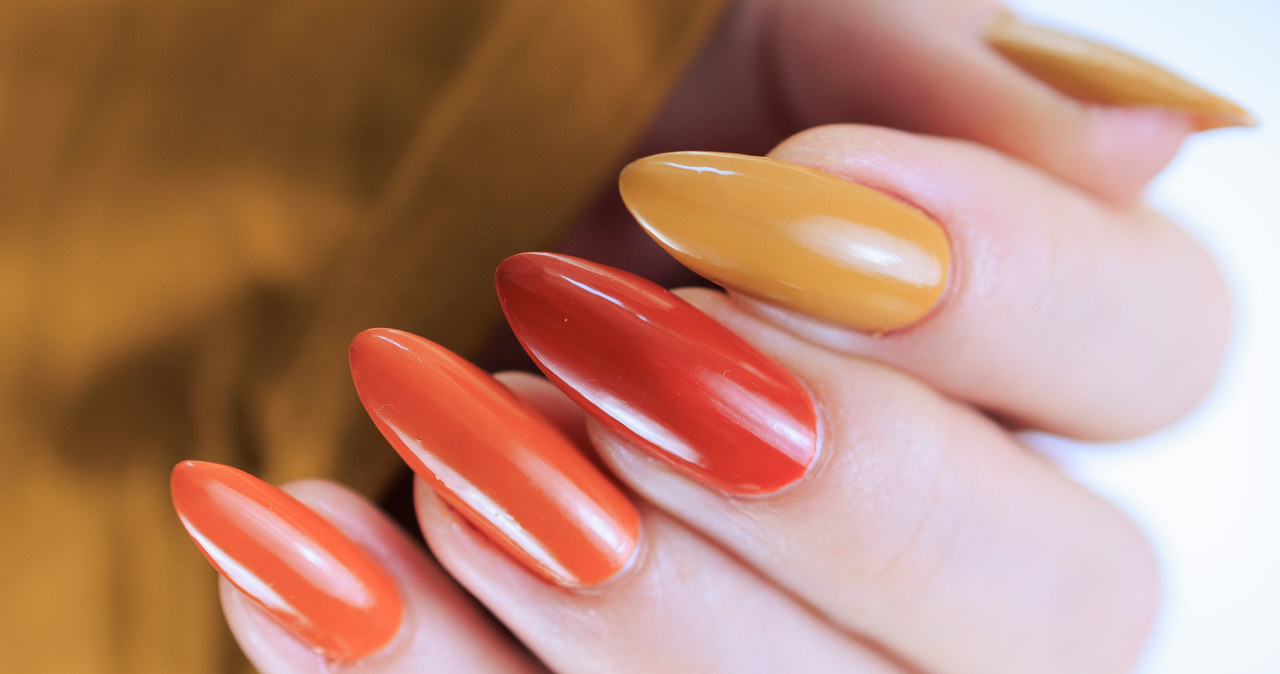 Jakie kolory paznokci będą modne tej jesieni? /123RF/PICSEL
