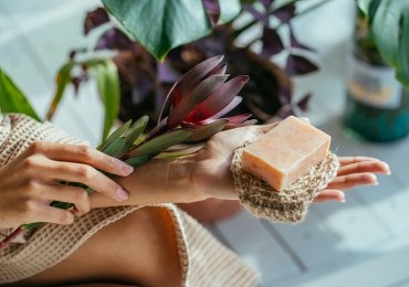 Jakie mydło najbezpieczniejsze dla dłoni? Eksperci wyjaśniają