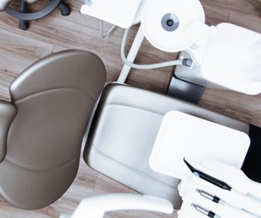 Jakie narzędzia znajdują się w każdym gabinecie stomatologicznym?