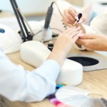 paznokcie Jakie paznokcie będą modne w 2026 roku? Ten kolor podbija salony