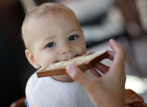 Jakie podawać dziecko tosty oraz mięso