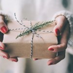 Jakie prezenty na święta kupują Polacy? To nasze najczęstsze wybory